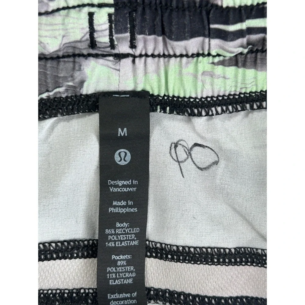 Lululemon Pace Breaker Men's MEDIUM Abstract Athletic Shorts Black Green -‎ CJ
